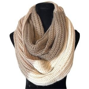 Chunky Knit Beige Cream Infinity Black Scarf